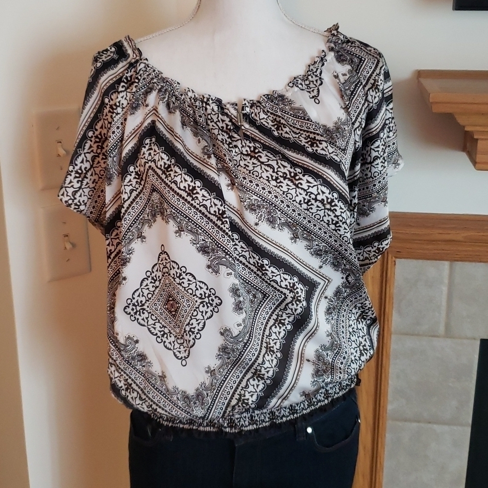 White House Black Market Blouse